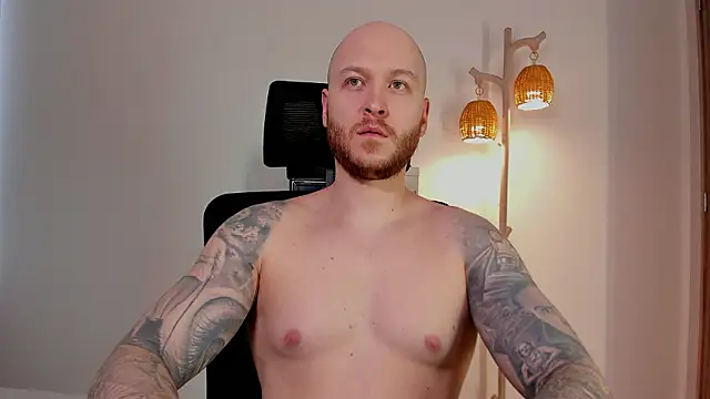 AdamMeyer_10 stripchat live cam model
