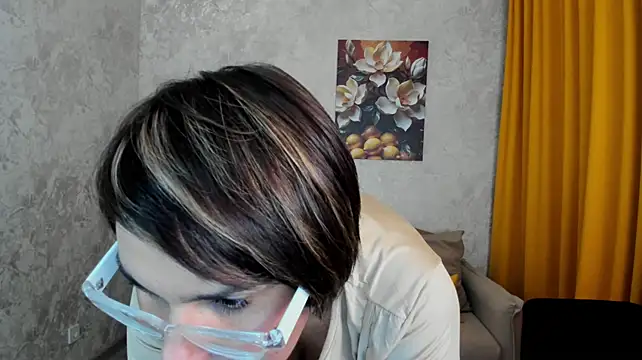 MayaNoire stripchat live cam model