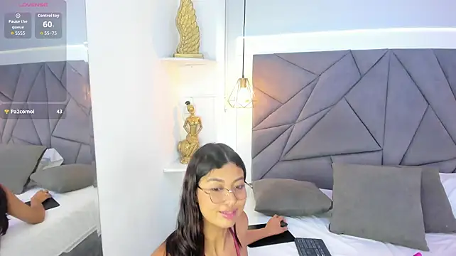 Tania_Sevillano stripchat live cam model
