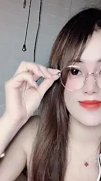 Sumii68 stripchat live cam model