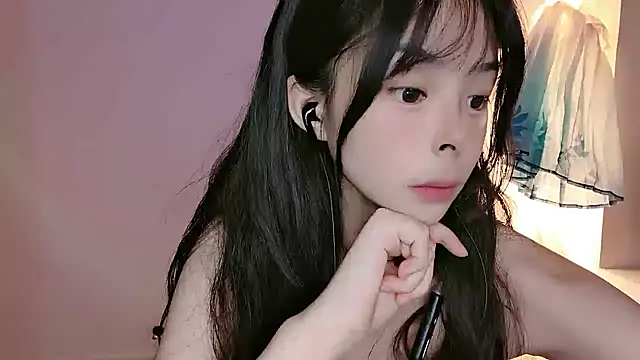Zhizhi-99 stripchat live cam model
