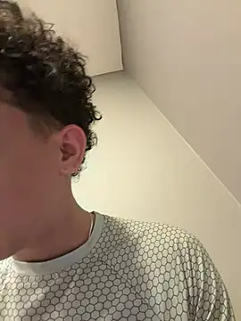 yoursexyjose stripchat live cam model