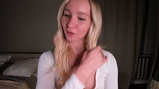 LoreneNorden stripchat live cam model