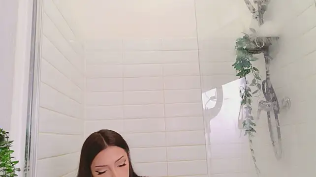 tinapie stripchat live cam model