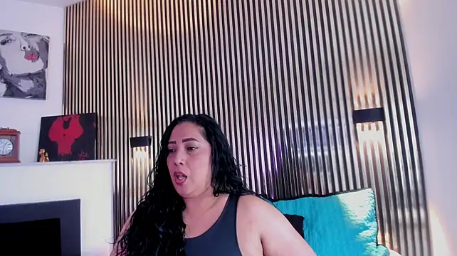 AmberMoreti stripchat live cam model