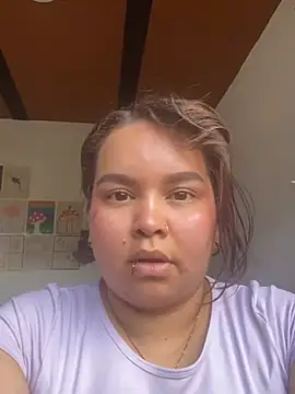 katalayaaa stripchat live cam model