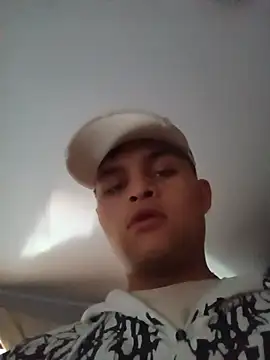 Andres_medi32 stripchat live cam model