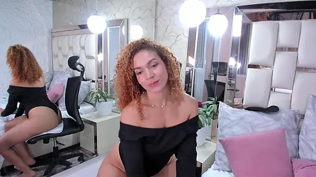 selene_hartt stripchat live cam model