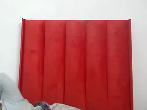 CaramelGlow stripchat live cam model