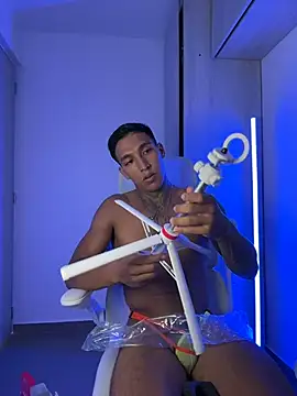 sendfer stripchat live cam model