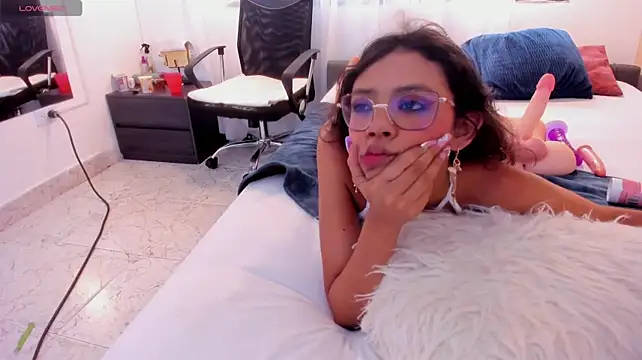 scarletyler stripchat live cam model
