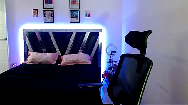 Sebasxxl12 stripchat live cam model