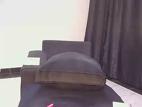 Mysteriousgirrll stripchat live cam model