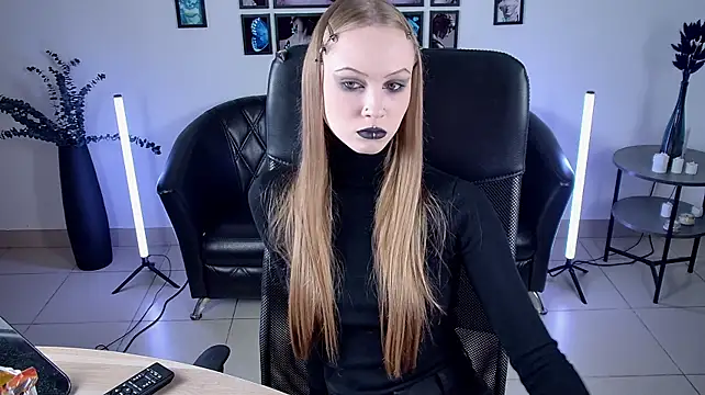 CarolineCartier stripchat live cam model