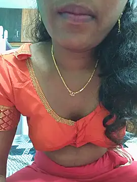 tamil_mynaa stripchat live cam model