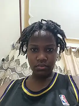 Bootyful_me stripchat live cam model