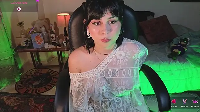 GaiaJonness stripchat live cam model
