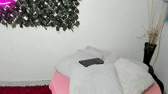 BiancaPino stripchat live cam model