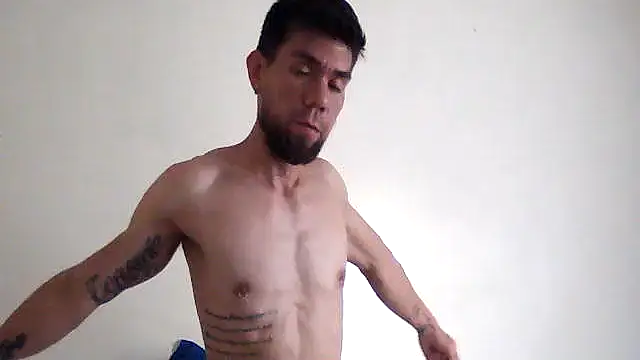 thomas2wood stripchat live cam model