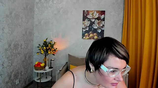 MayaNoire stripchat live cam model