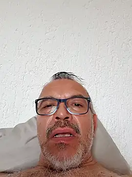 cared72 stripchat live cam model