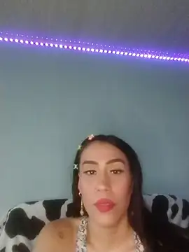 anaisha_isaza stripchat live cam model