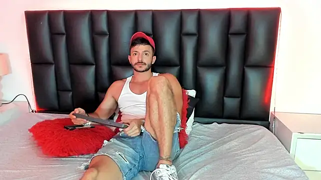 Marcus_lafourt stripchat live cam model