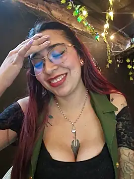 kari-h stripchat live cam model