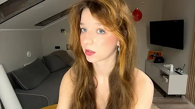 Kissme_Kira stripchat live cam model