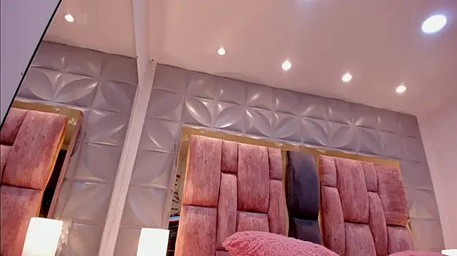 Charlotte_Ice1 stripchat live cam model