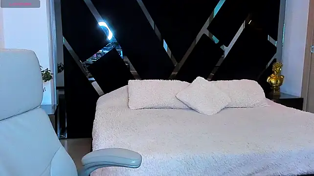 Raytorres stripchat live cam model