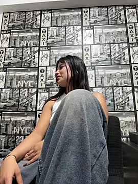 Jennifer_LS stripchat live cam model