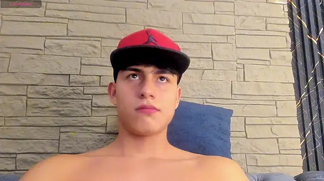 Lander_Cruz stripchat live cam model