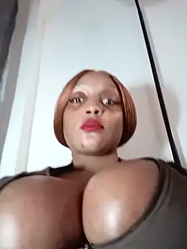 Busty_Bambi stripchat live cam model