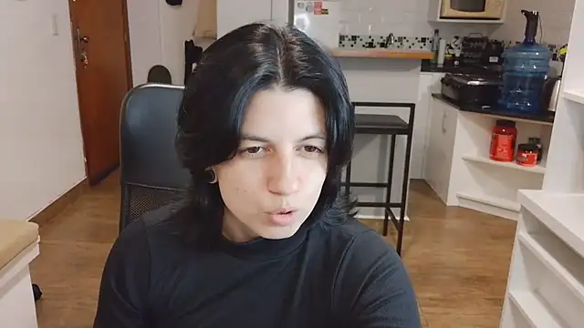 kyslrana stripchat live cam model
