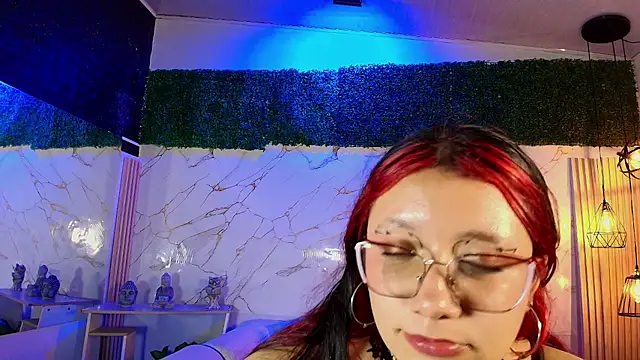 ammyhasen stripchat live cam model