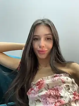 SofiaLaLight stripchat live cam model