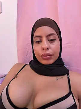 JannaNader12 stripchat live cam model