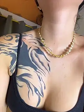 dakota_browns__ stripchat live cam model