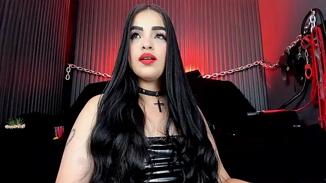 LeahStones stripchat live cam model