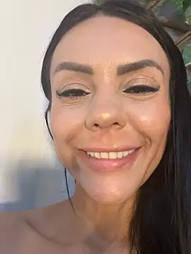 SofiParma stripchat live cam model