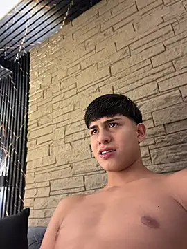 Lander_Cruz stripchat live cam model