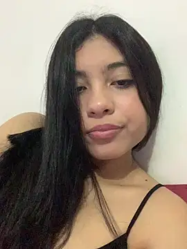 Luci-Mails stripchat live cam model