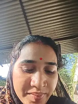 Cut_pooja825 stripchat live cam model