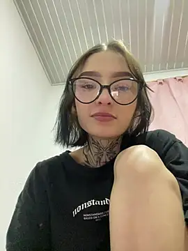 dulce-katt stripchat live cam model