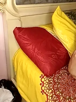 MIRO-NAWAL stripchat live cam model