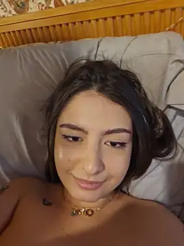 Juh_castro stripchat live cam model