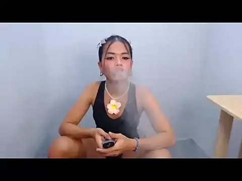 sofia_skyhuxly stripchat live cam model
