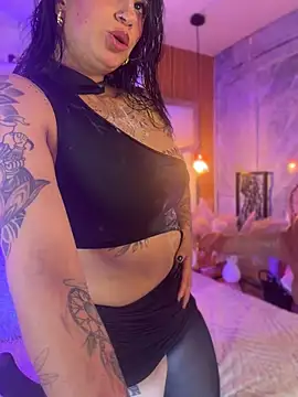 VVVanessa_pvbh stripchat live cam model