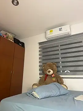 Shara_dreams stripchat live cam model